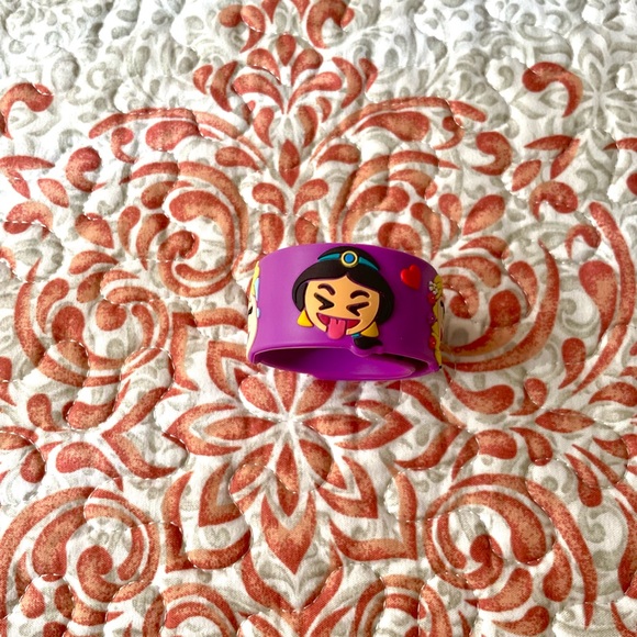 NWOT Disney Parks Emoji Princesses Slap Bracelet - Picture 7 of 10
